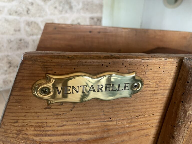 "Ventarelle" plaque"