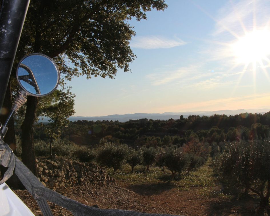 Coucher de soleil vue depuis une voiture Buggy à Tourtour