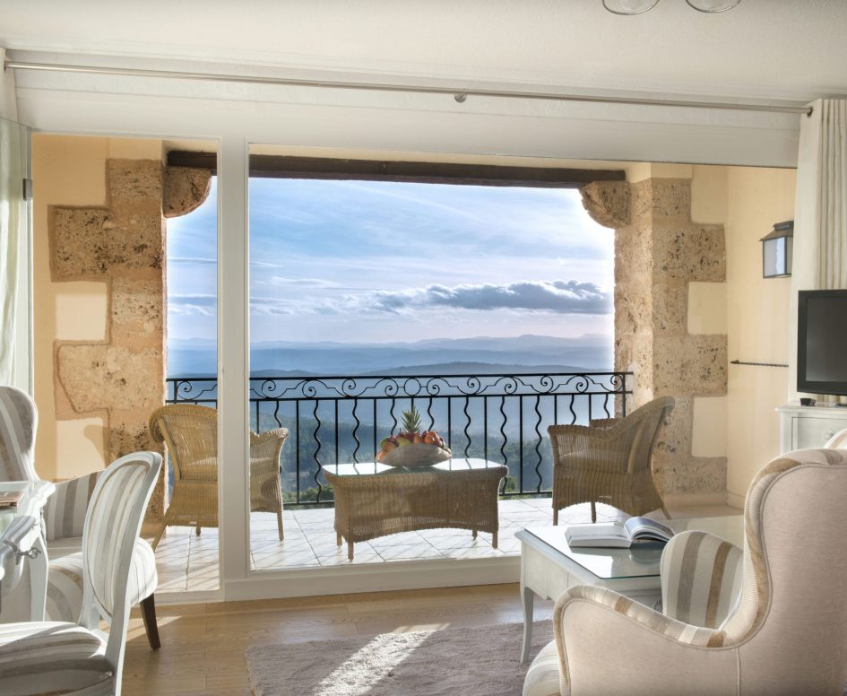 _VAU4383 Panoramic view from the prestige room - 4 star hotel var