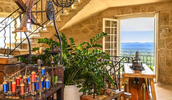 Ribbon-weaving machine at the Bastide de Tourtour