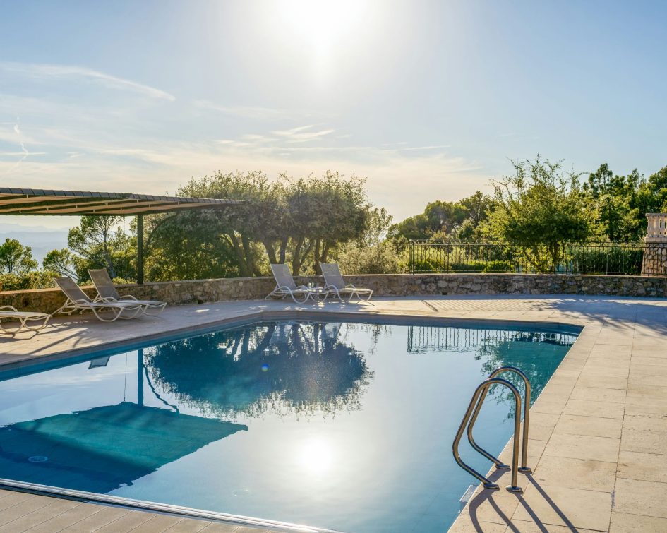 piscine bastide de tourtour