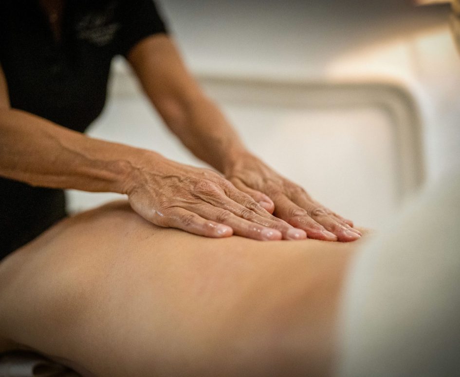 soin massage Massage au spa de la Bastide de Tourtour - hotel spa var