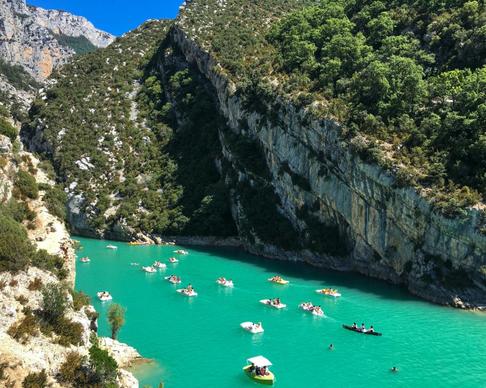 Boats in the Gorges du Verdon on turquoise water - gorges du verdon hotel